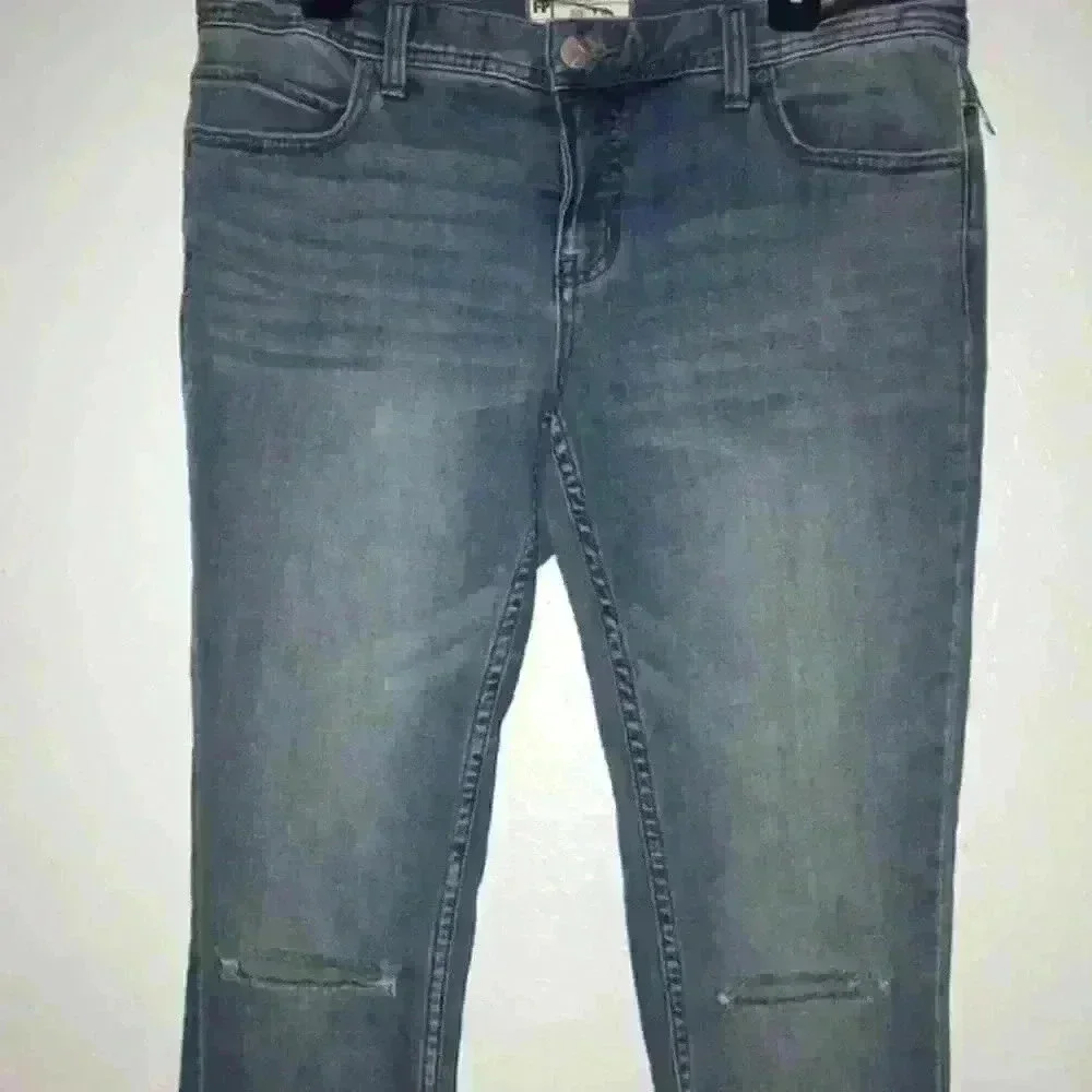 Free People women’s choped knees jeans pants size 30 - Picture 10 of 16